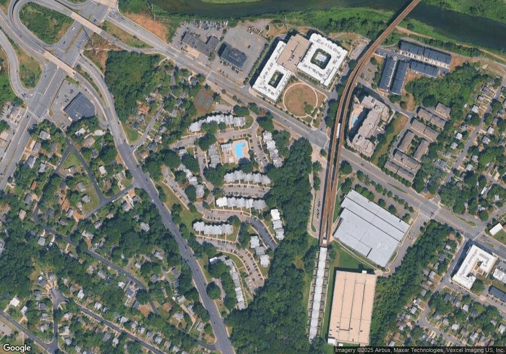 5715 Indian Ct, Alexandria, VA 22303 - photo 1