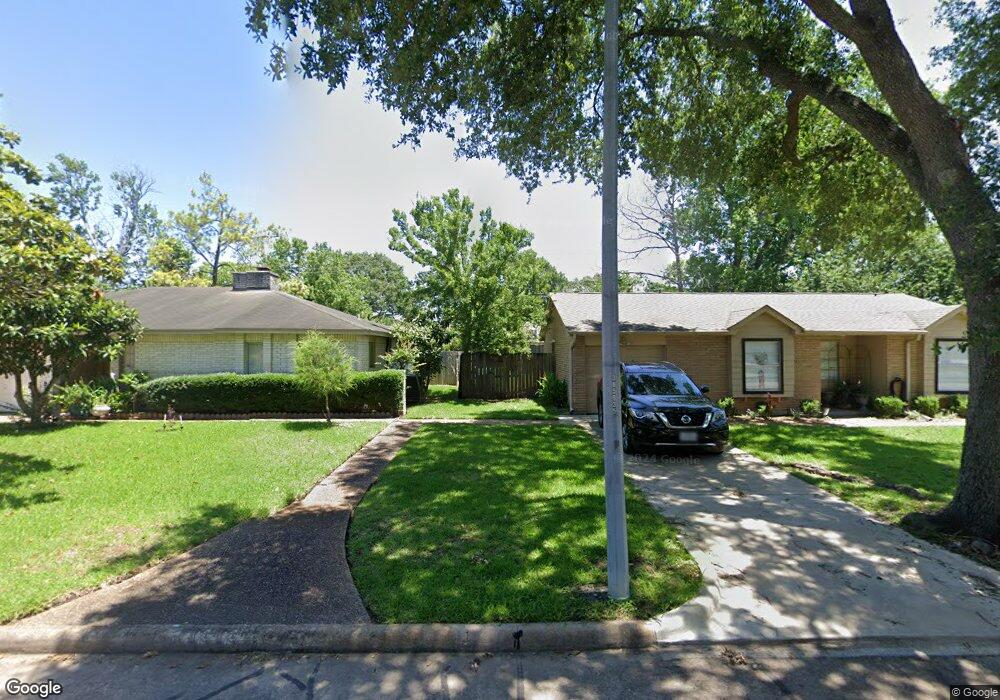 4008 Laura Leigh Dr, Friendswood, TX 77546 - photo 1