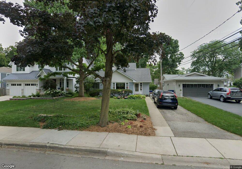 724 Highland Ave, Naperville, IL 60540 - photo 1