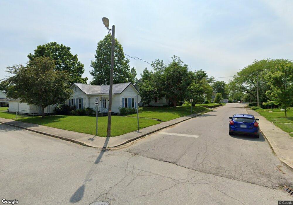 120 E Arnold St, Bluffton, IN 46714 - photo 1