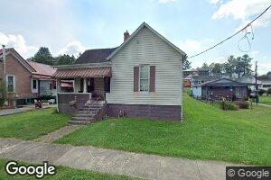 208 Park Dr, Mannington, WV 26582