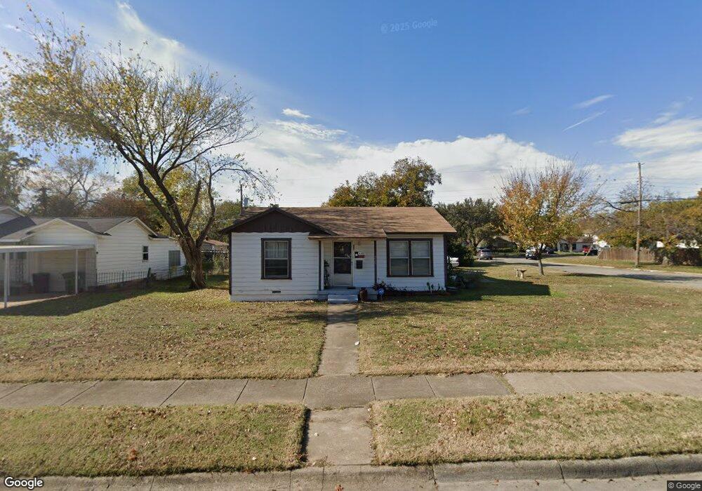 225 Norwood Dr, Hurst, TX 76053 - photo 1