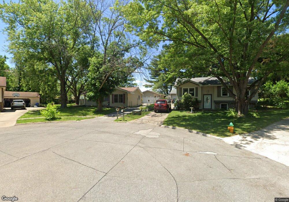 1835 Pleasant View Cir, Des Moines, IA 50320 - photo 1