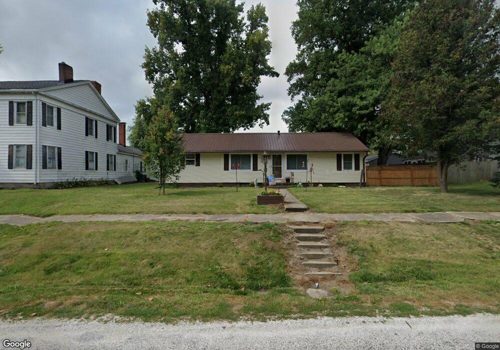 252 W Beardstown St, Virginia, IL 62691 - photo 1