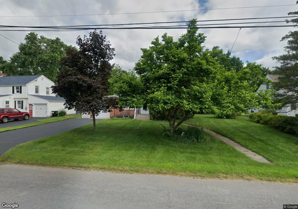 8 Bayberry Rd, Schenectady, NY 12306 - photo 1