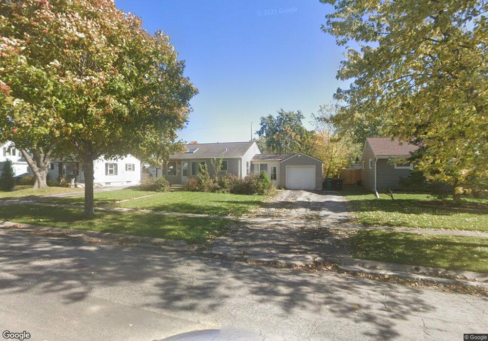 W166N8430 Dardis Ave, Menomonee Falls, WI 53051 - photo 1