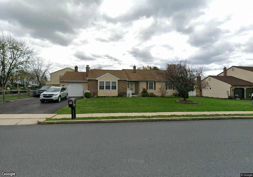 904 Tuckerton Rd, Reading, PA 19605 - photo 1