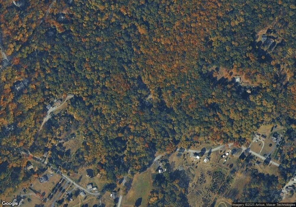 14 Larch Ln, Boyertown, PA 19512 - photo 1