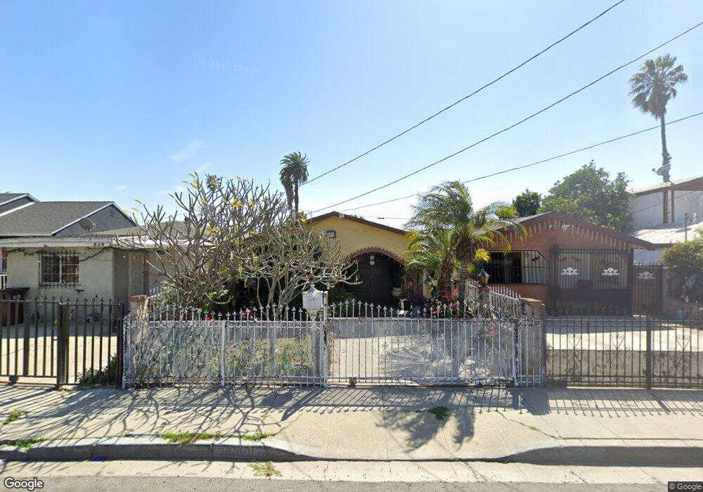 826 W Spruce St, Compton, CA 90220 - photo 1