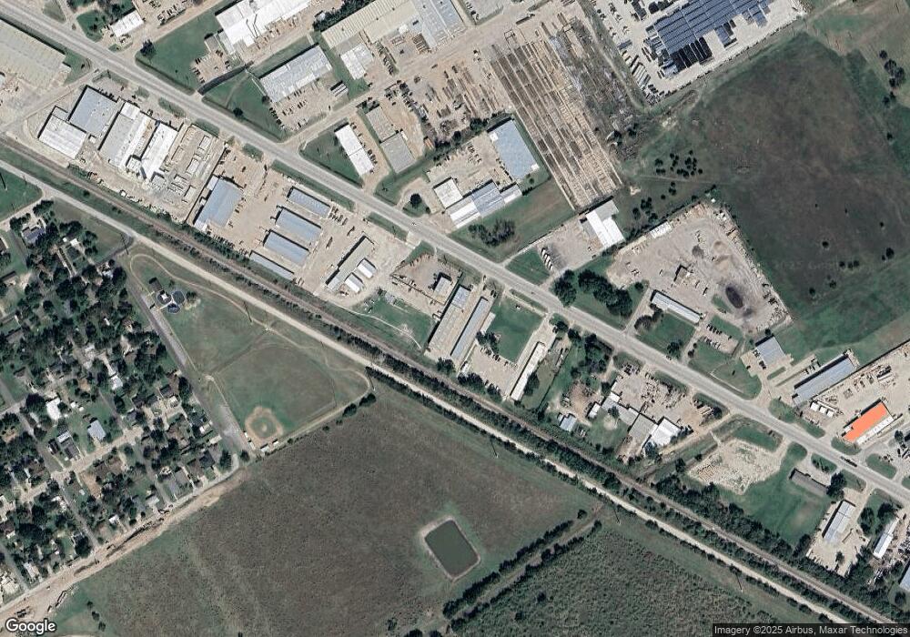 1911 S Kaufman St, Ennis, TX 75119 - photo 1