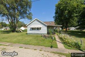 116 6th St, Carbon Cliff, IL 61239