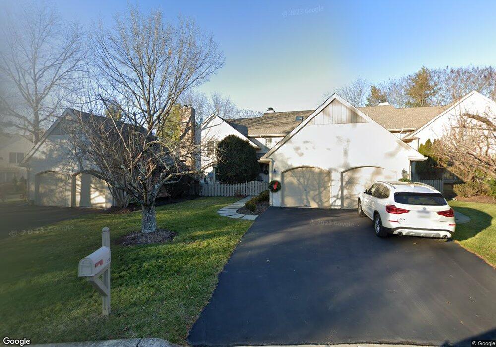 471 Chandlee Dr unit 204, Berwyn, PA 19312 - photo 1