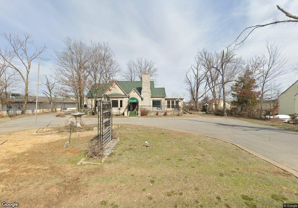 1043 W Walnut St, Rogers, AR 72756 - photo 1