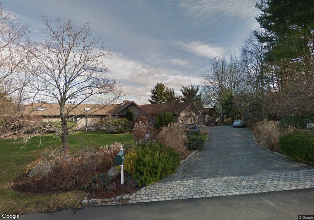 4 Aspetuck Hill Ln, Weston, CT 06883 - photo 1