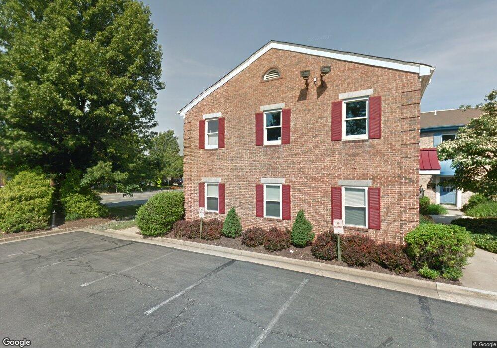 8212 Old Courthouse Rd unit C, Vienna, VA 22182 - photo 1