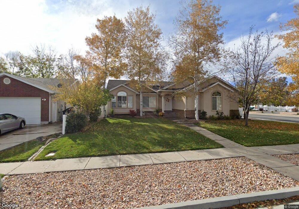 352 S 950 W, Layton, UT 84041 - photo 1