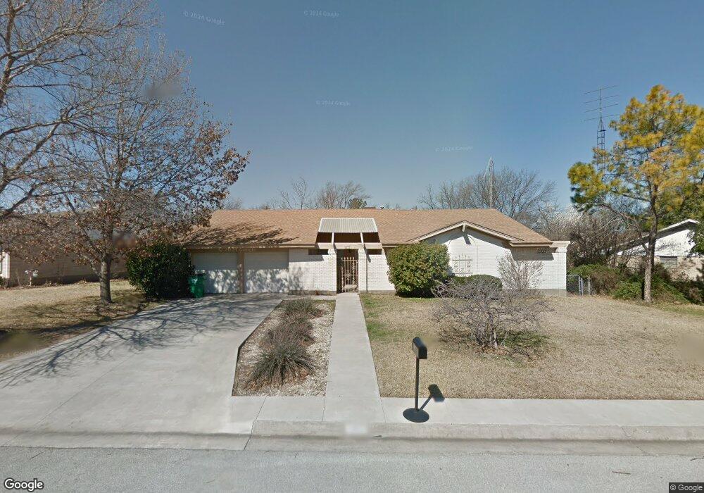 1902 Tulane Ave, Gainesville, TX 76240 - photo 1