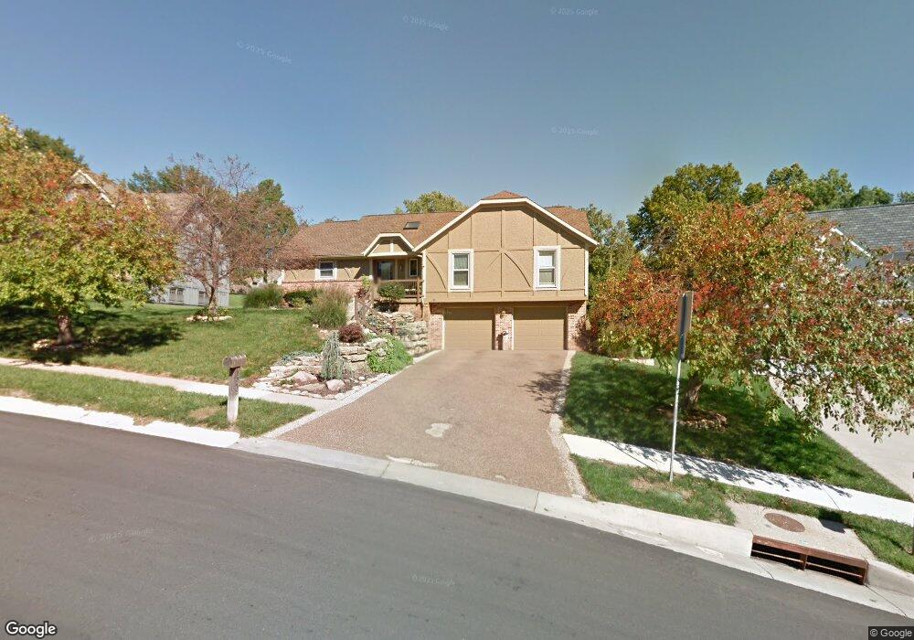 5815 Noland Rd, Shawnee, KS 66216 - photo 1