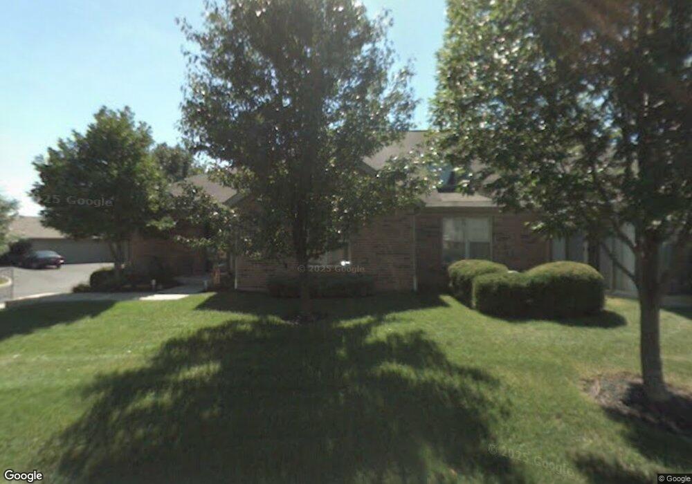 2932 Laurel Wind Blvd unit 2932, Lewis Center, OH 43035 - photo 1
