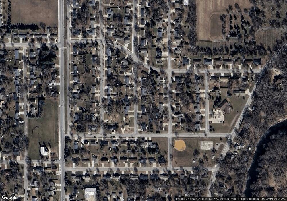 2101 10th St SW, Austin, MN 55912 - photo 1