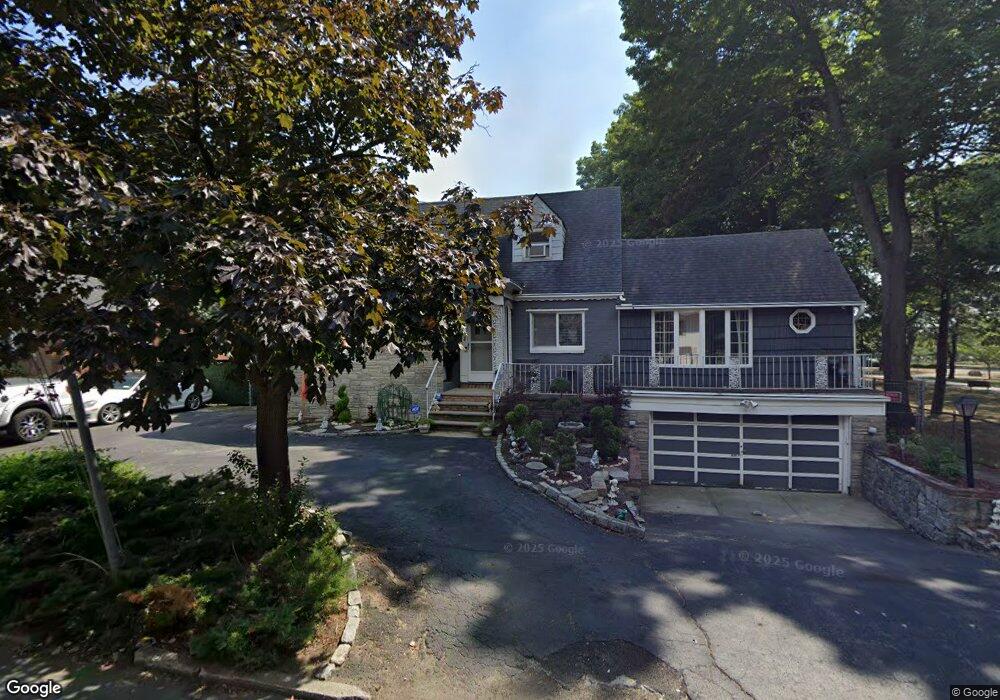 74 W Euclid St, Valley Stream, NY 11580 - photo 1