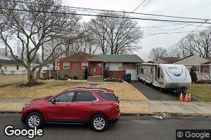 9 S Oak Ave, Fords, NJ 08863