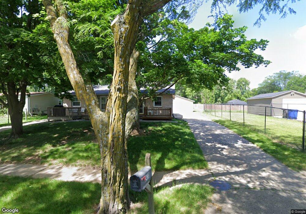 2410 SE 17th St, Des Moines, IA 50320 - photo 1
