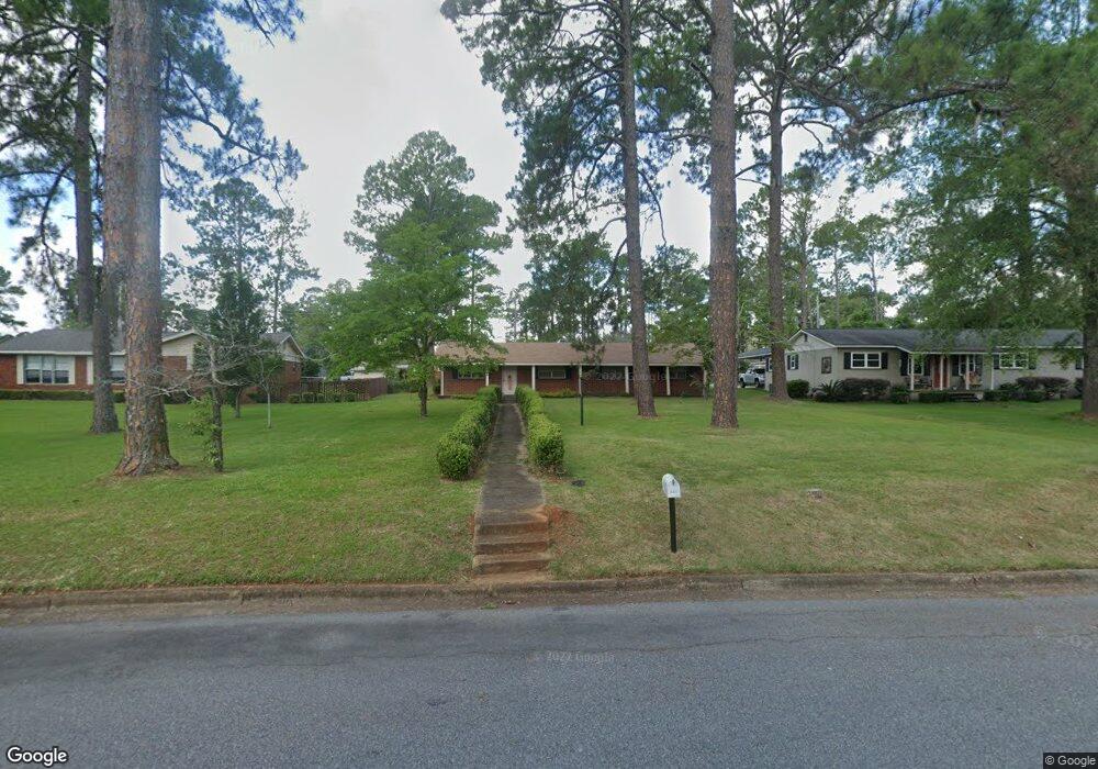 1902 W Lakeridge Dr, Albany, GA 31707 - photo 1