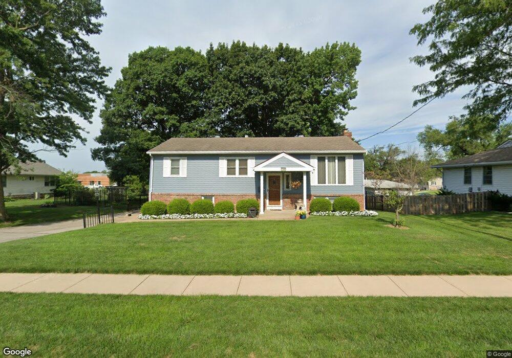 5546 Rosehill Rd, Shawnee, KS 66216 - photo 1