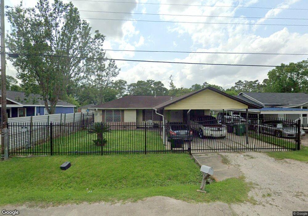 10325 Wicklowe St, Houston, TX 77016 - photo 1
