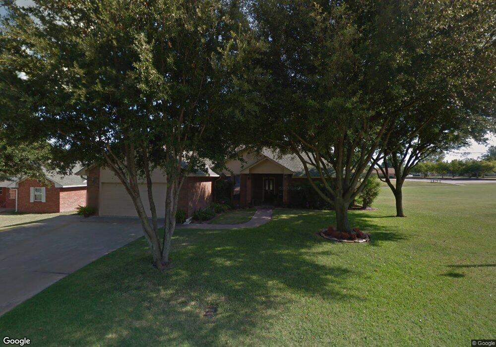 2002 Marsh Ln, Ardmore, OK 73401 - photo 1