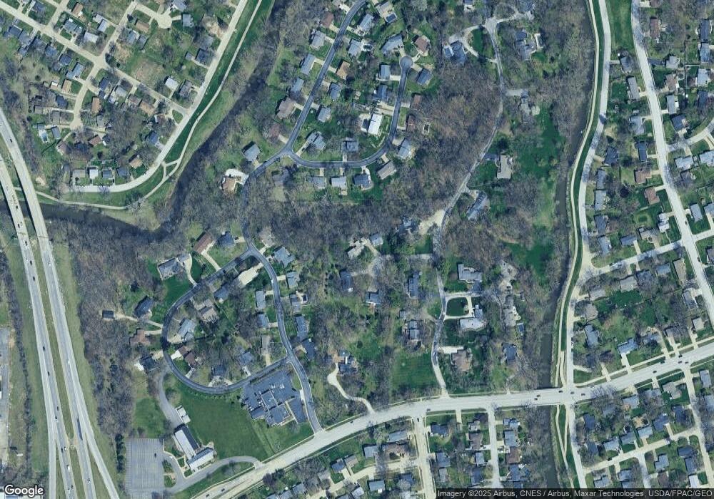 15 Oak Park Dr, Bettendorf, IA 52722 - photo 1