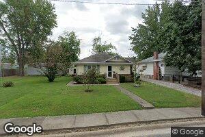 606 E Main St, Christopher, IL 62822