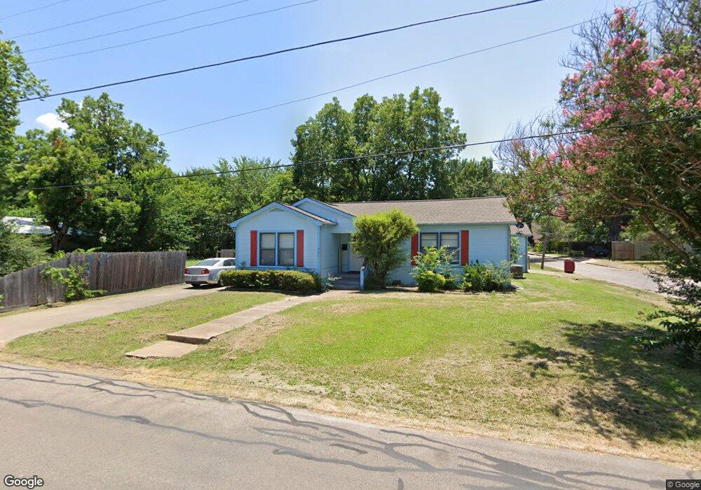 221 W 8th St, Bonham, TX 75418 - photo 1
