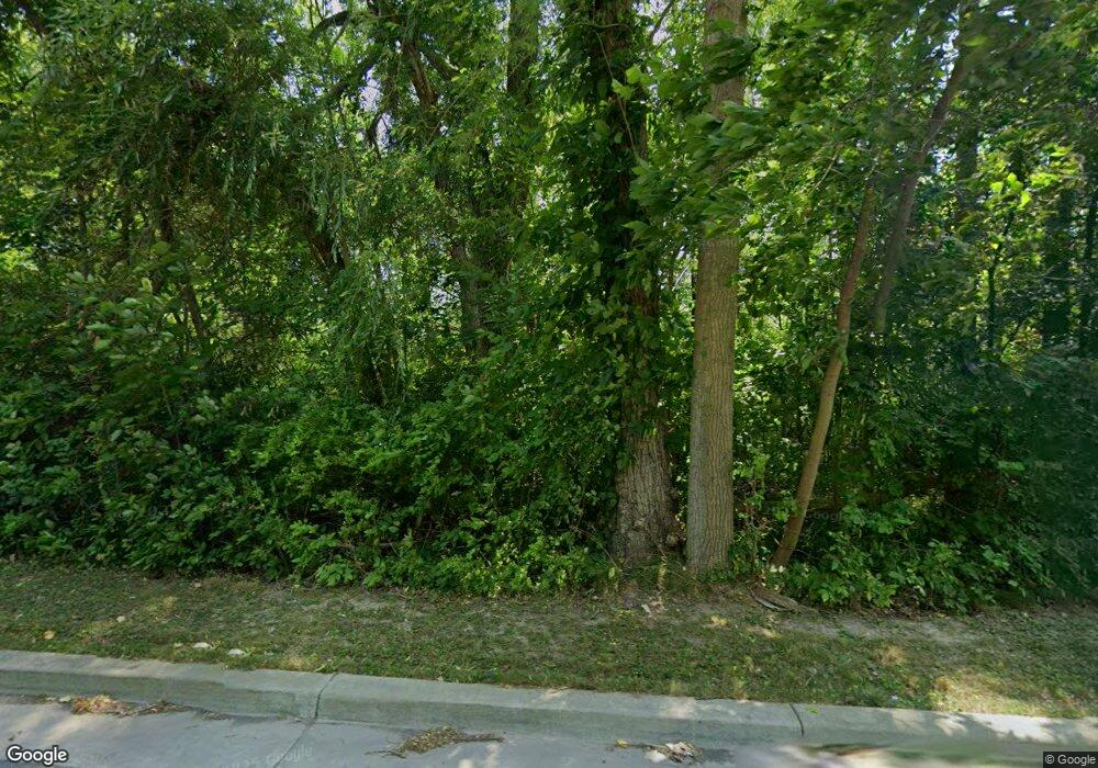 917 Meadow Dr, North Tonawanda, NY 14120 - photo 1