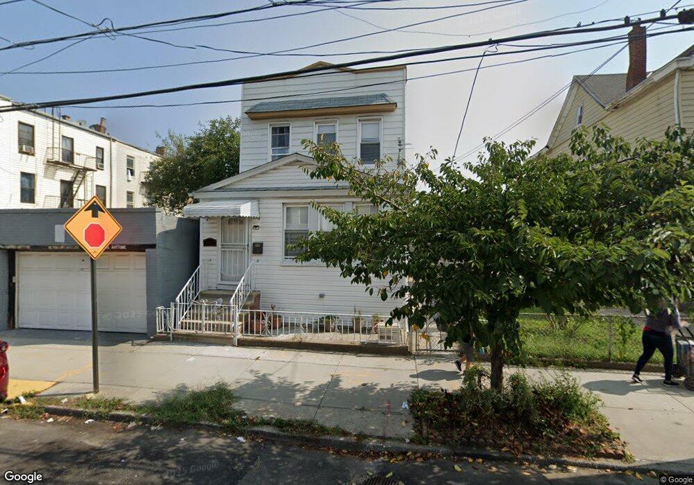 9511 89th St, Ozone Park, NY 11416 - photo 1
