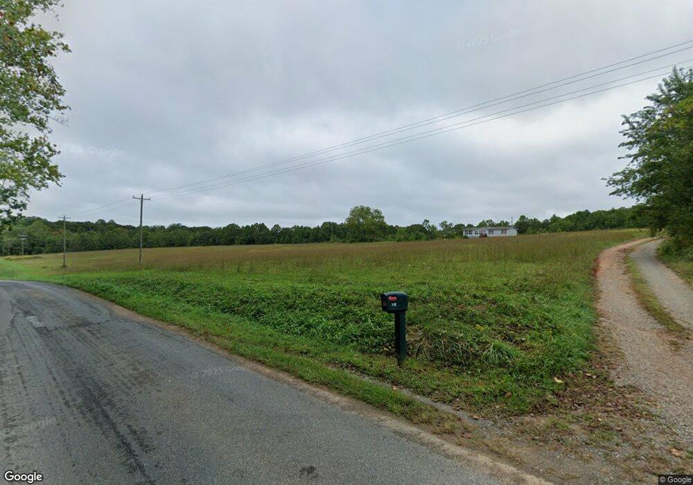 502 E Jack Jouett Rd, Louisa, VA 23093 - photo 1