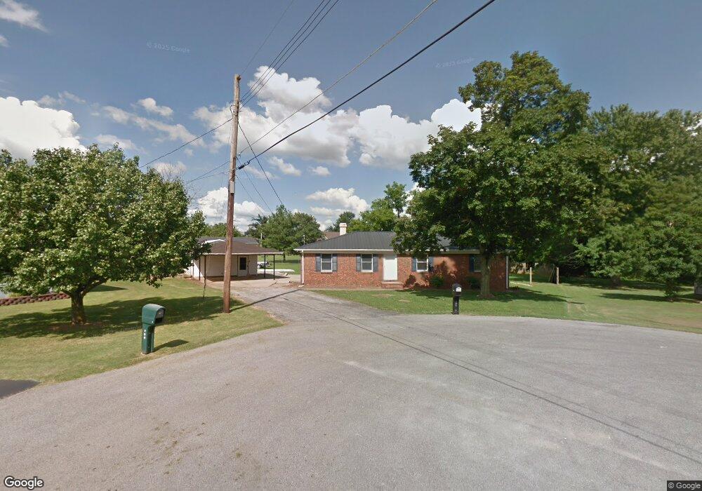 710 Pineridge Dr, Hopkinsville, KY 42240 - photo 1