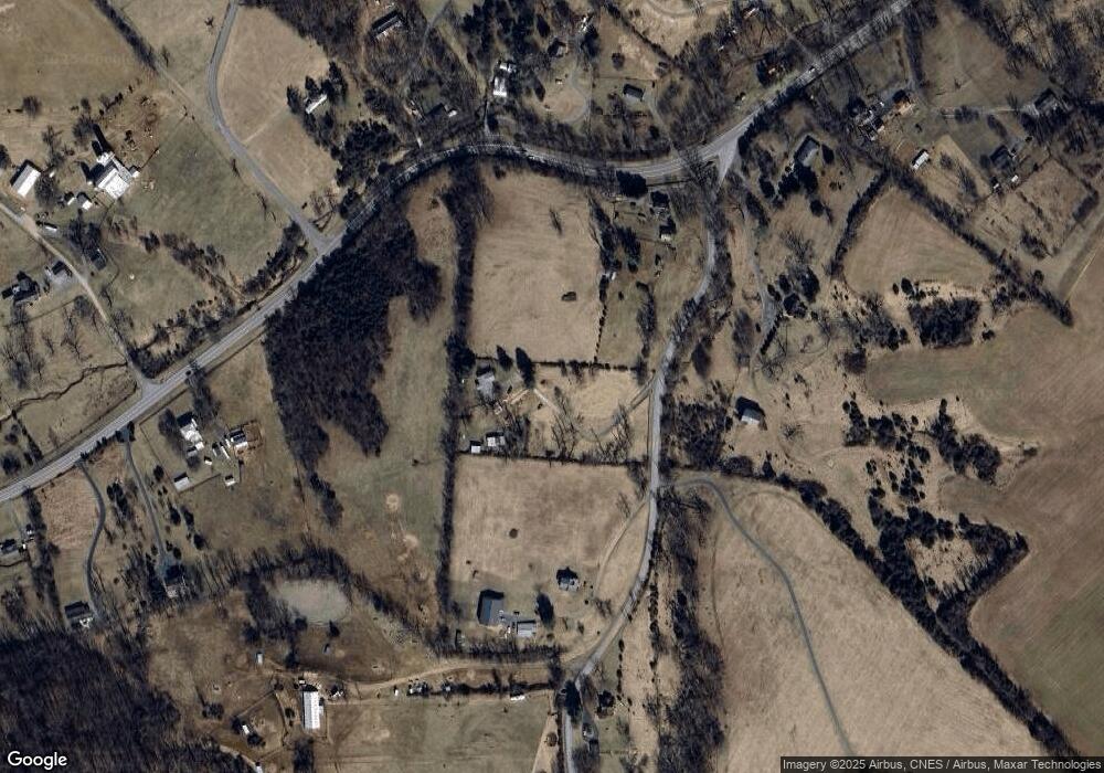 55 W Hill Rd, Staunton, VA 24401 - photo 1