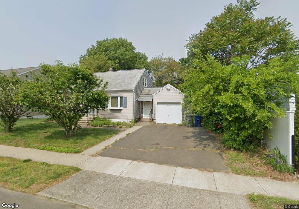 329 Hooker Rd, Bridgeport, CT 06610 - photo 1