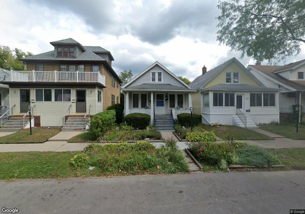 1122 Wayburn St, Grosse Pointe, MI 48230 - photo 1