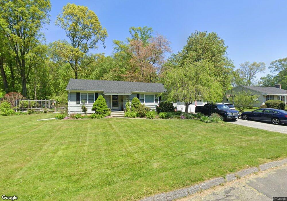 32 Walker Rd, Trumbull, CT 06611 - photo 1