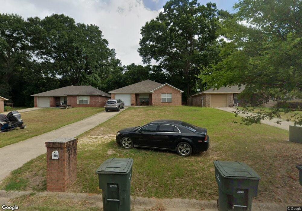 1709 Hanson Cir, Nacogdoches, TX 75961 - photo 1