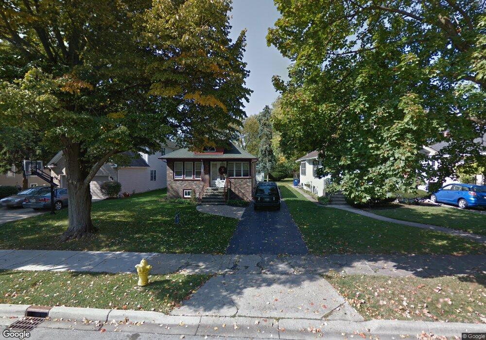 136 N Geneva Ave, Elmhurst, IL 60126 - photo 1