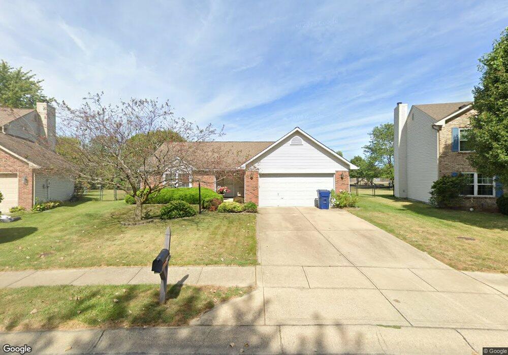 12858 Sovereign Ln, Fishers, IN 46038 - photo 1