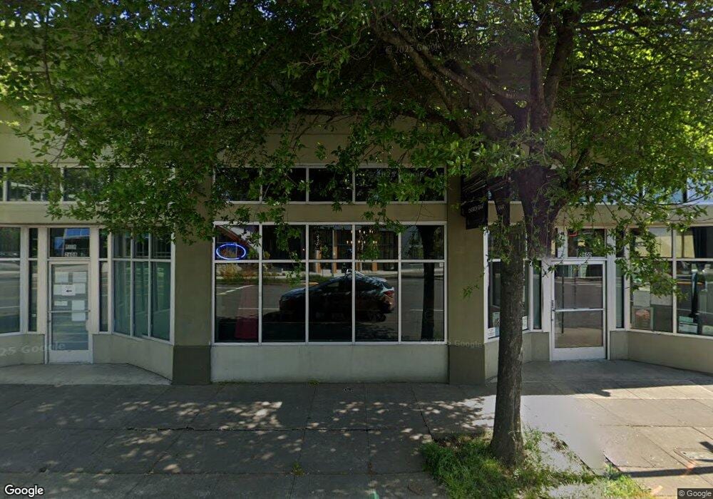 2600 NE Sandy Blvd, Portland, OR 97232 - photo 1