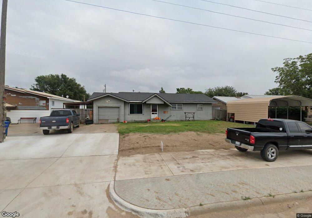 922 N Maddox Ave, Dumas, TX 79029 - photo 1