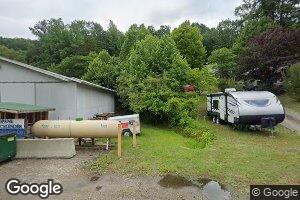 51 Spruce St, Clay, WV 25043