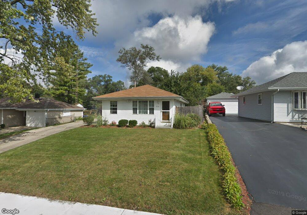 936 Chippewa Cir, Carpentersville, IL 60110 - photo 1