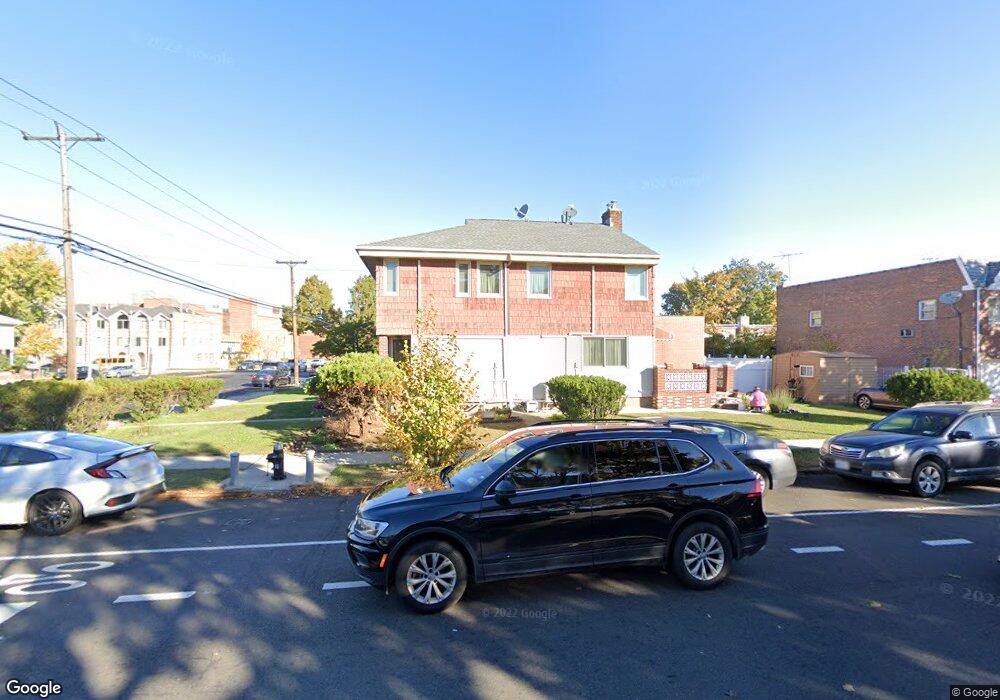 7217 164th St, Fresh Meadows, NY 11365 - photo 1